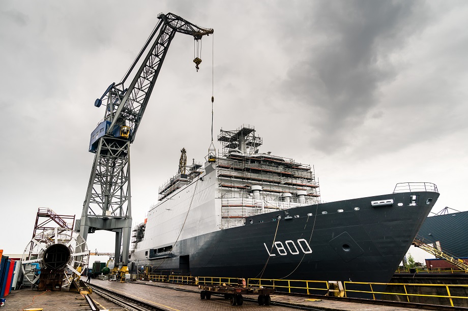 Damen Shipyards – семейная голландская компания, основанная в 1927 году, которая строит широкий спектр судов – от военных кораблей до яхт.