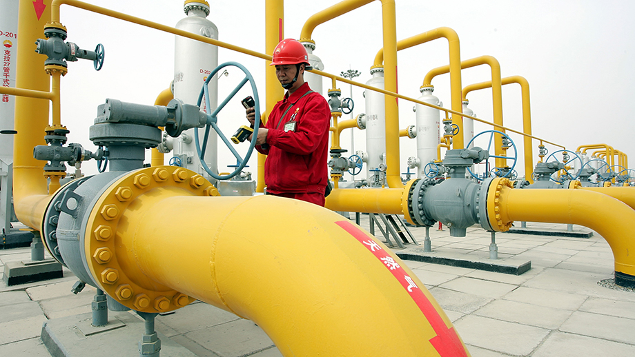 Китай сэкономил более 10 миллиардов долларов на закупках нефти у стран, находящихся под санкциями.