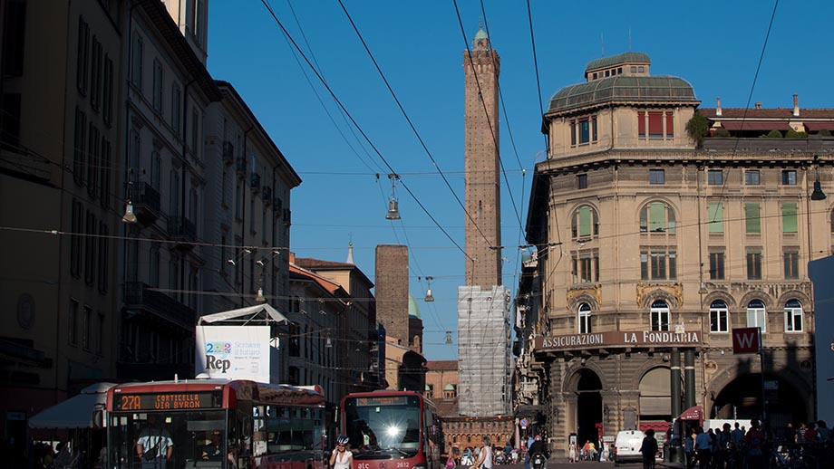 Башня Гаризенда в Болонье