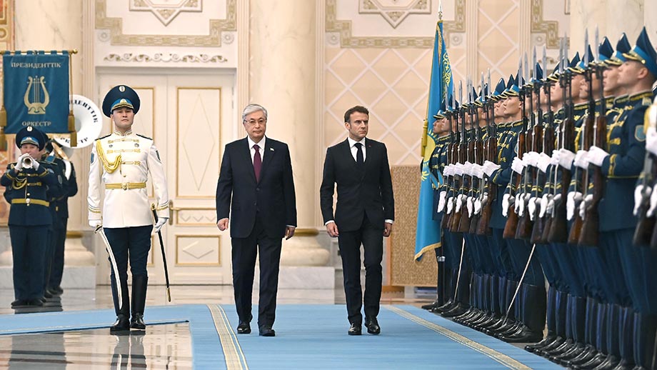 Глава Казахстана Касым-Жомарт Токаев встретился в Астане с президентом Франции Эммануэлем Макроном.