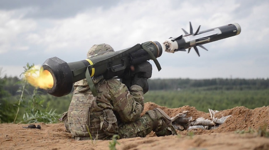 Пуск ракеты FGM-148 Javelin.