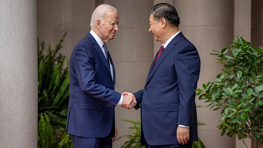 Президент США Джо Байден и председатель КНР Си Цзиньпин