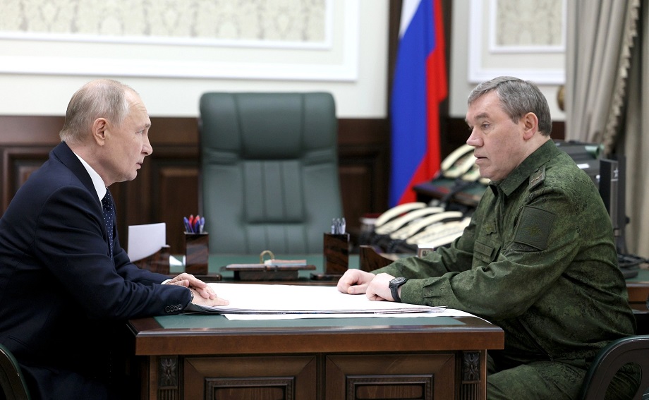 Президент России Владимир Путин и начальник Генерального штаба ВС РФ Валерий Герасимов.