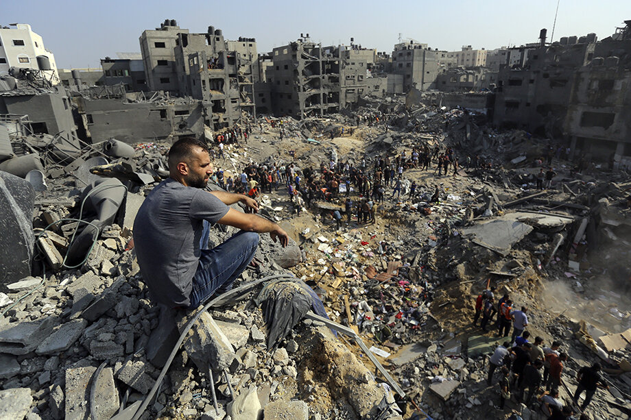 Число жертв со стороны палестинцев превысило 18 тысяч человек.