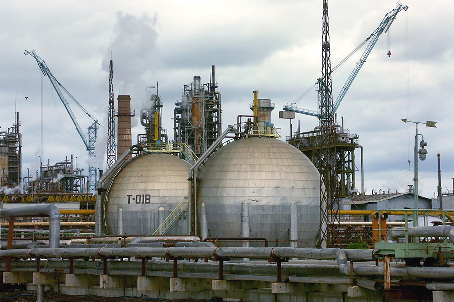 Тольяттинcкий азотный завод выпускает 3 млн тонн аммиака.