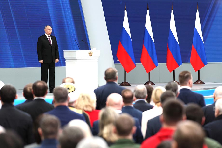Послание президента РФ Владимира Путина Федеральному собранию 2024 года стало рекордным по продолжительности – оно длилось 2 часа 6 минут.