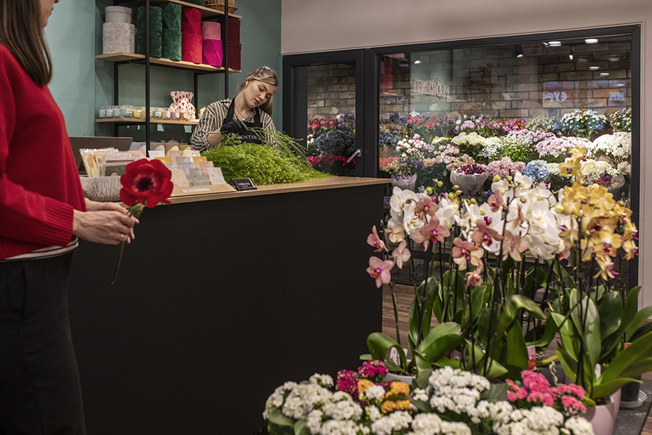 Магазин цветов, открытый предпринимателем из России.