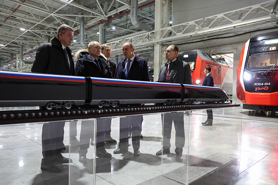 Поезда для новой ВСМ, возможно, будут производить на заводе «Уральские локомотивы» в Верхней Пышме.