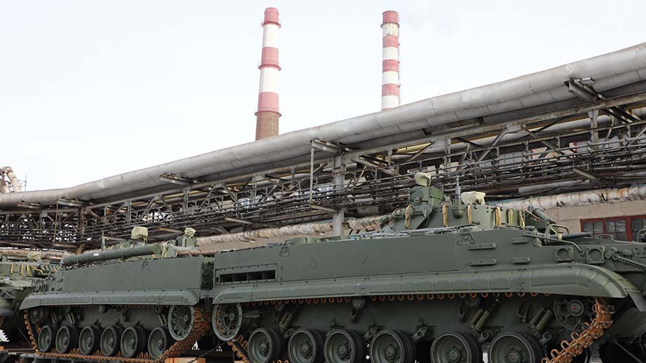 БМП-3 оснащены комплектами дополнительной защиты – броневыми и решётчатыми экранами.