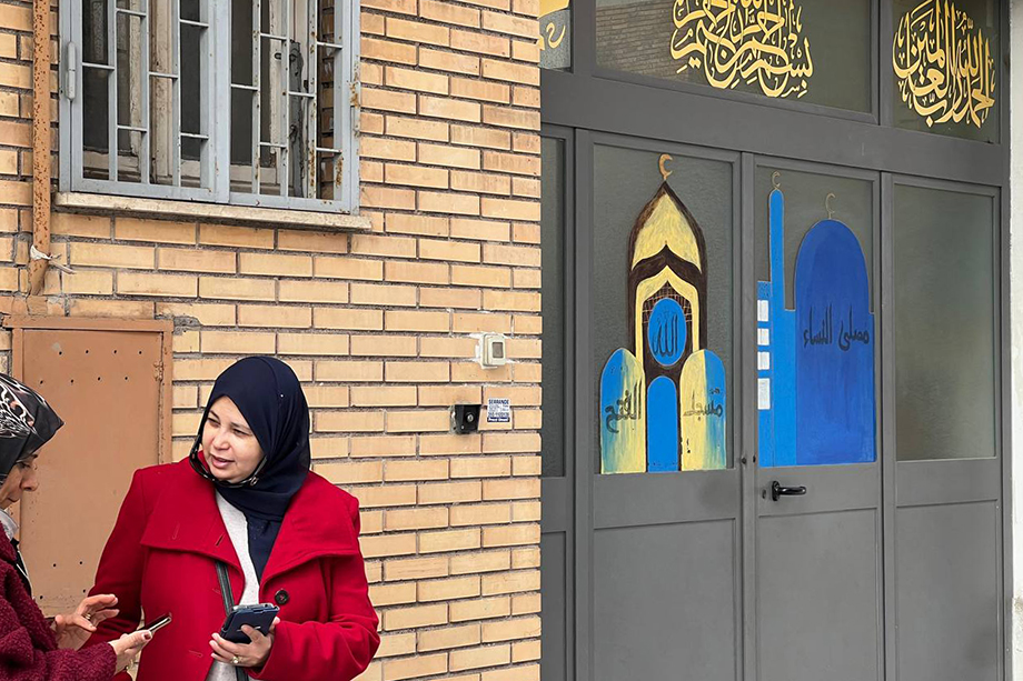 Верующие помогли Сами Салему выкупить помещение для мечети.