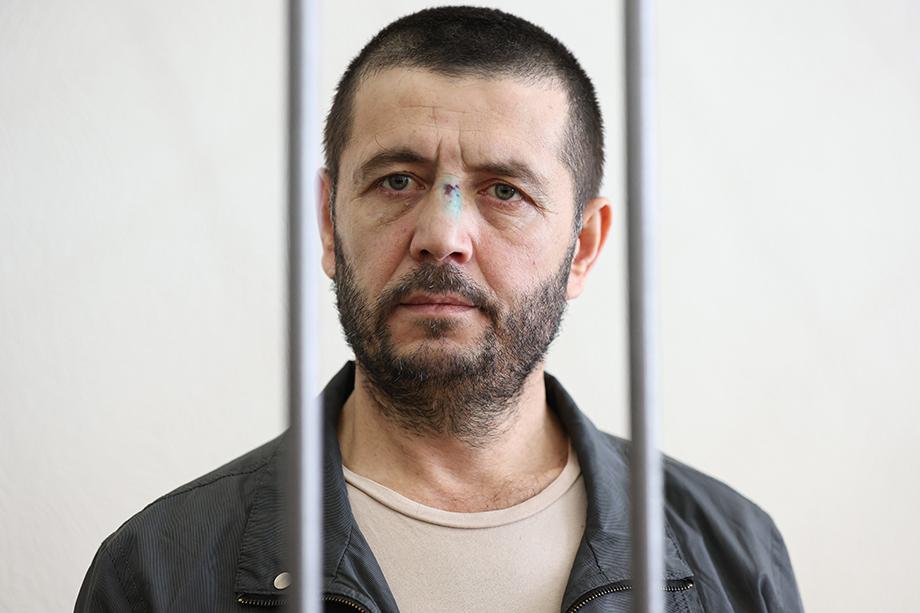 Рахматшох Курбонов во время избрания меры пресечения в Октябрьском районном суде.