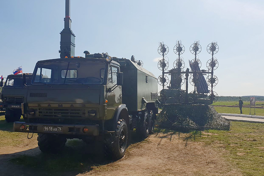 Мобильный комплекс радиоэлектронной борьбы «Тирада», предназначенный для блокирования спутниковых сигналов.
