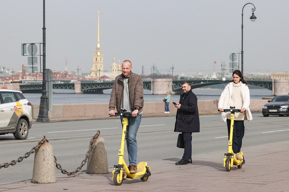 Петербург входит в число российских городов с наибольшим количеством ДТП с участием электросамокатов.