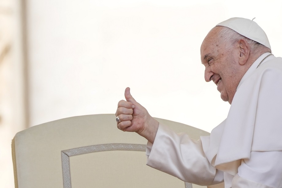Саммит G7 в Италии впервые посетит папа римский Франциск.