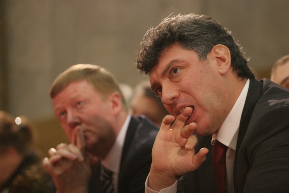 Лидер «Союза правых сил» Борис Немцов и Анатолий Чубайс (справа налево).
