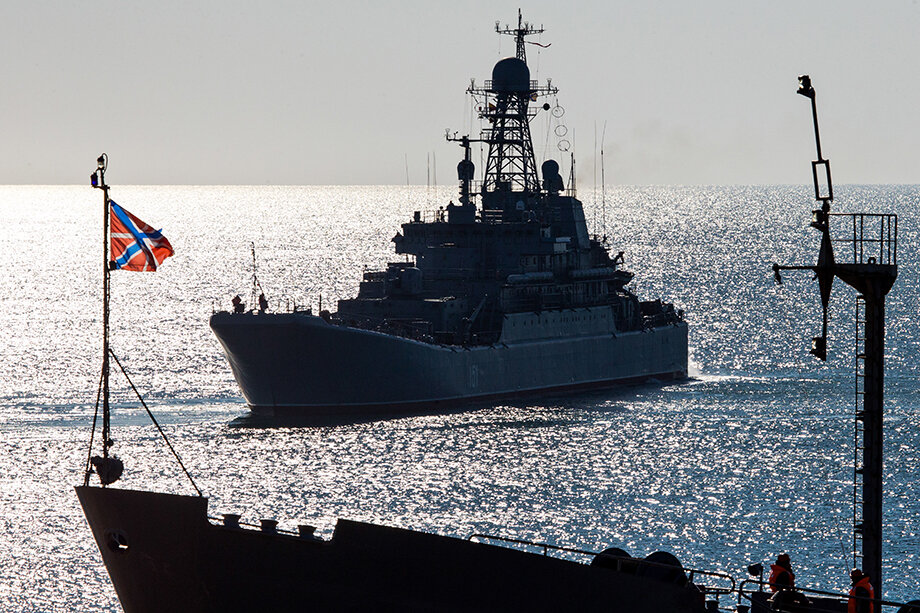 Военные корабли Черноморского флота могут быть применены в силовых подразделениях Абхазии.