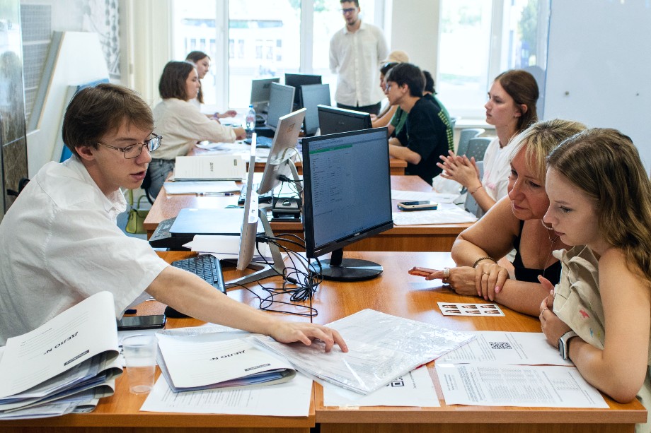 Конкурс на бюджетные места по популярным направлениям в вузах в следующем году ощутимо вырастет.