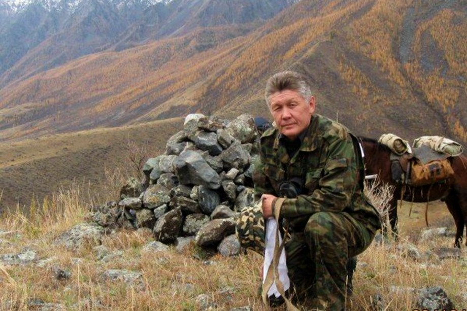 Василий Кудирмеков является председателем общественного движения «Курултай Алтайского народа».