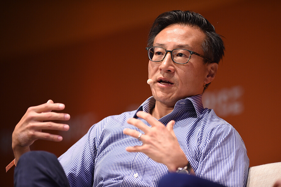 Сооснователь Alibaba Джо Цай предупреждает о риске финансового перегрева в сфере ИИ.