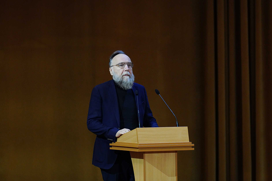 Философ Александр Дугин известен как один из главных идеологов евразийства.