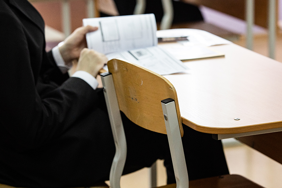 Из-за давления и запугивания со стороны учителей многие семьи отказываются от 10 класса и уходят в колледжи.