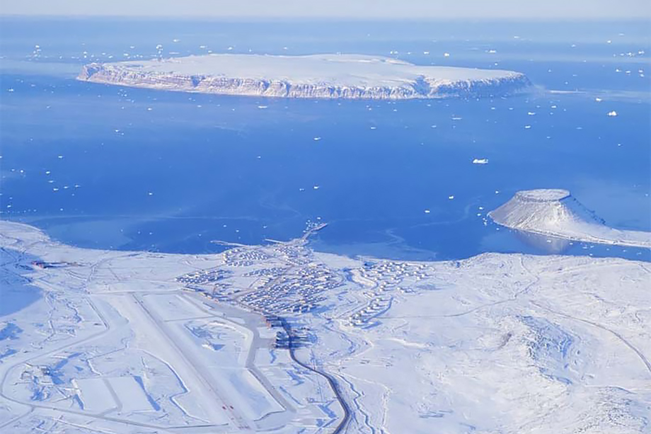 На севере Гренландии уже находится военно-космическая база США Питуффик.