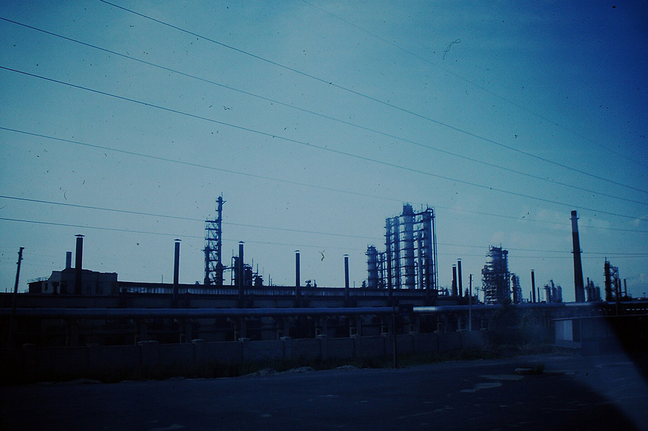 После распада СССР рейдерство резко распространилось, затронув множество российских предприятий.