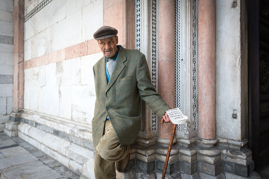 Экономический спад усиливает чувство неуверенности у социально уязвимых и «умеренных» итальянцев.