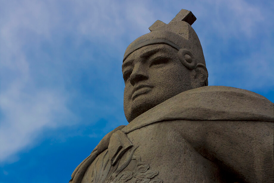 Памятники и мемориалы Чжэн Хэ можно встретить в ряде стран, связанных с его морскими экспедициями.