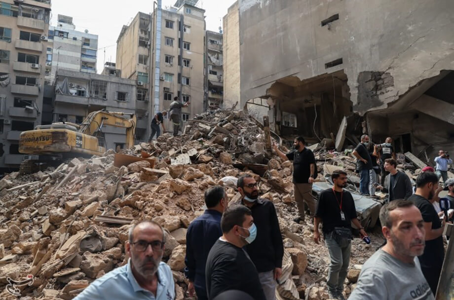 Последствия обстрела Израилем Бейрута в 2024 году.