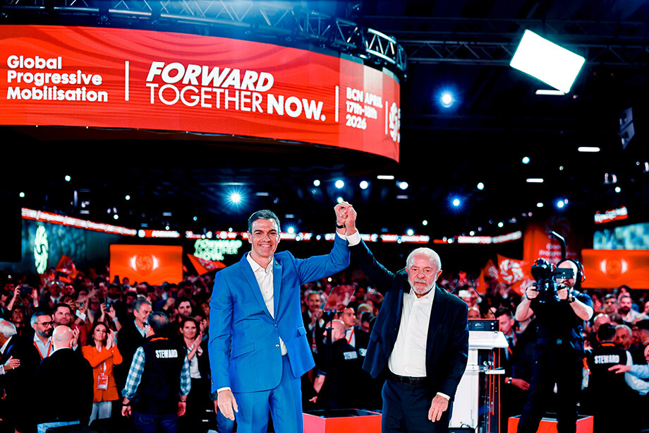 Педро Санчес и Лула да Силва на саммите Global Progressive Mobilisation в Барселоне.
