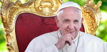Понтифик Римской католической церкви отмечает десять лет престола