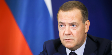Бесконечная война Дмитрия Медведева