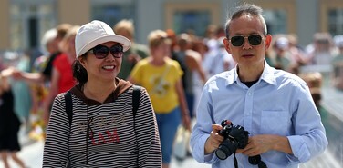 Запад запрещает туристам посещать Россию