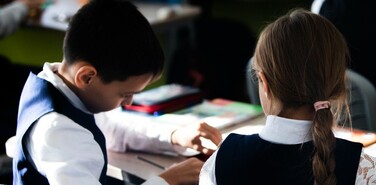 В школы зачислят только мигрантов-отличников