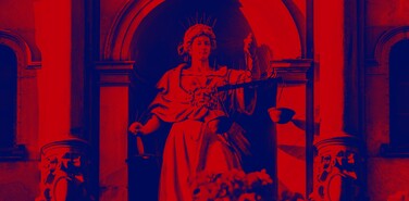 Адвокатская монополия вытеснит политику из залов суда