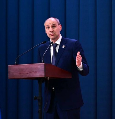 Паслеру предстоит испытание мэрами