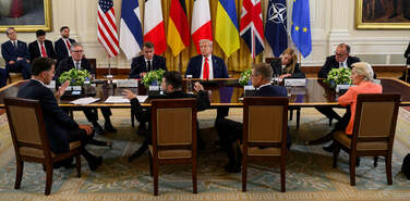 Переговоры под перекрестным огнем