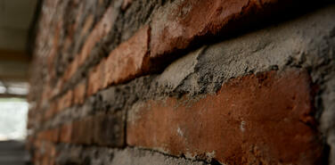 Биржу закатают в цемент