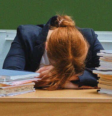 Попытка снизить нагрузку на учителей потерпела фиаско