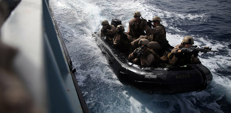 Море волнуется